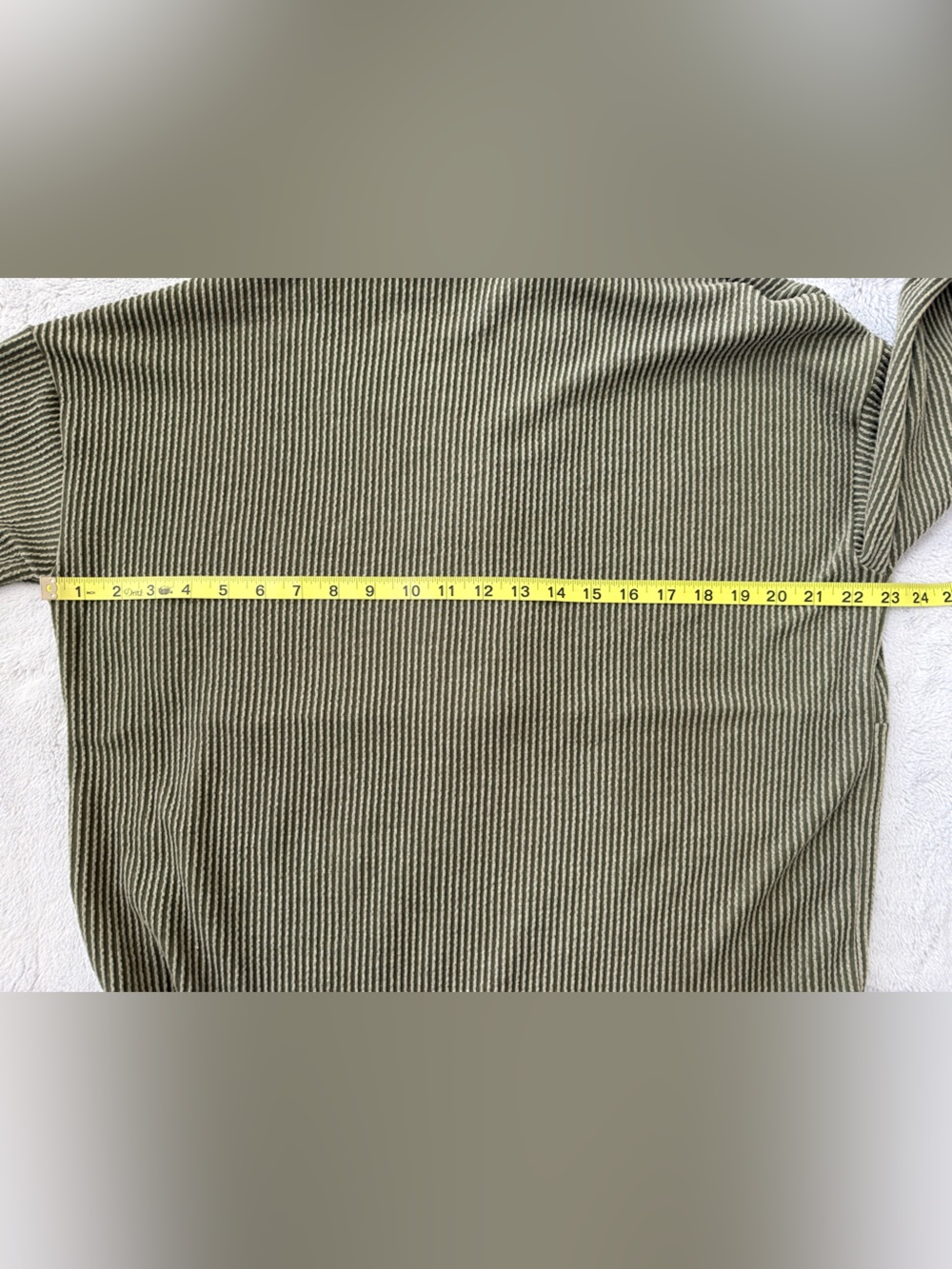 Stylive Olive Ribbed Button-Front Polo - Picture 9 of 10
